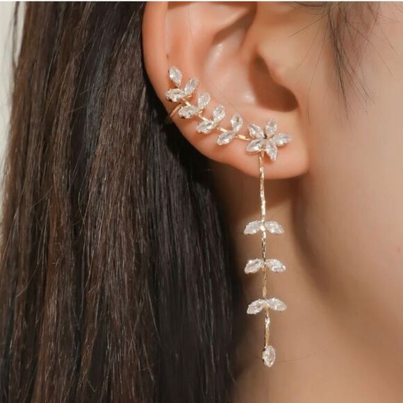 Anthropologie Jewelry - Flower statement ear cuff #193